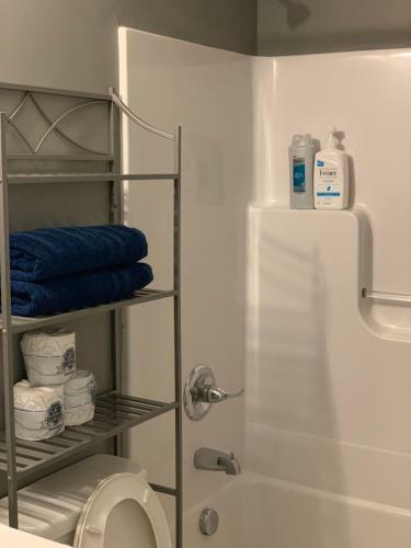 Jackson Apartments Unit B