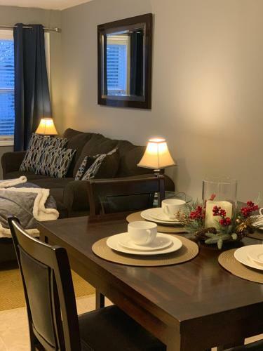 Jackson Apartments Unit C