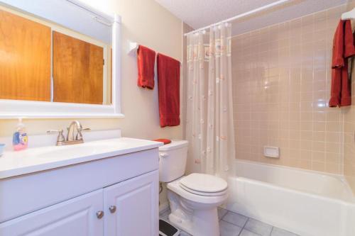 Waterway Two Bedroom Apartment, Unit 327