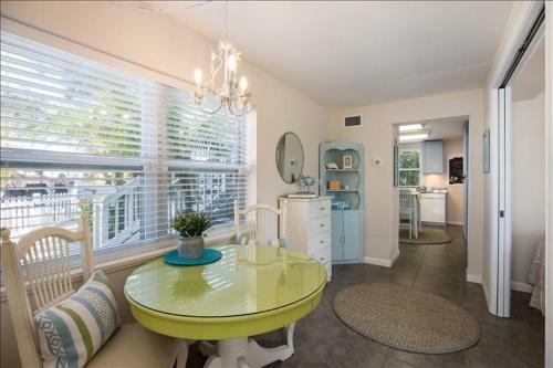 Lazy Daisy Villa