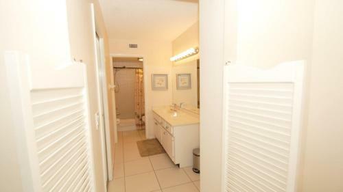 Apartamento Bay Drive Two-bedroom Condo Unit D
