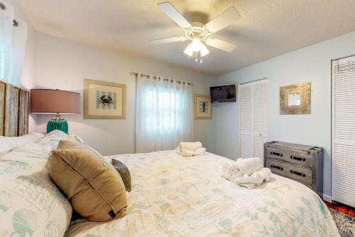 Bay View Inn 201