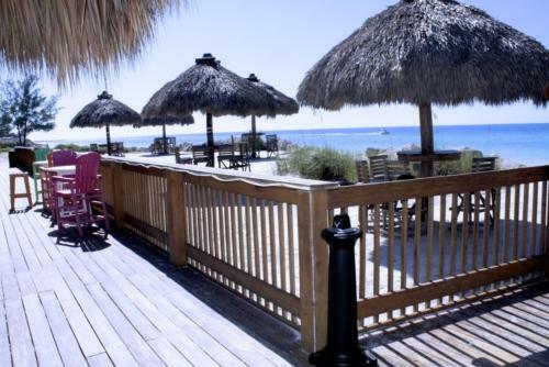 Apartamento Bay Drive Two-bedroom Condo Unit C
