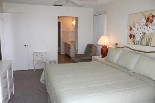 Apartamento Bay Drive Two-bedroom Condo Unit C