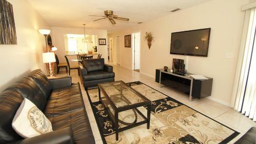 Anna Maria Island Beach View 207 Two-bedroom Apartment