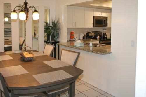 Absolute Anna Maria Two-bedroom Apartment