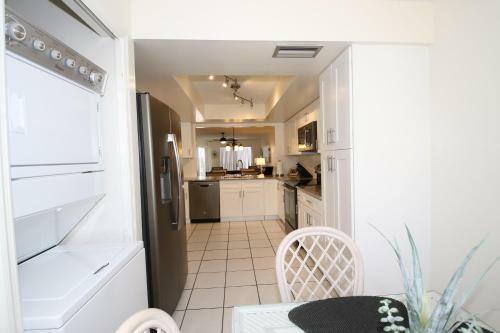 Absolute Anna Maria Two-bedroom Apartment