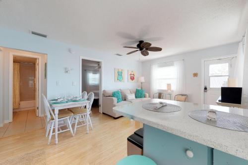 Bay View Inn 202