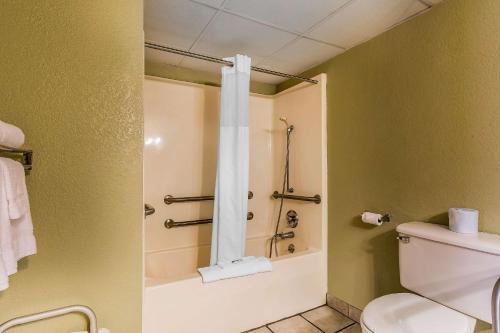 Hotel Quality Inn On The Strip Branson