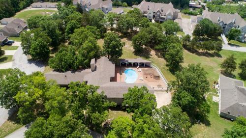 Woodlands Retreat Home