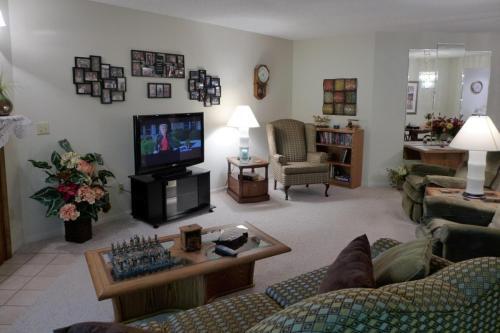 Pointe Royale Luxury Ground-floor 2bdr Condo (61-2)