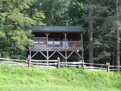 Lodge Nantahala Cabins