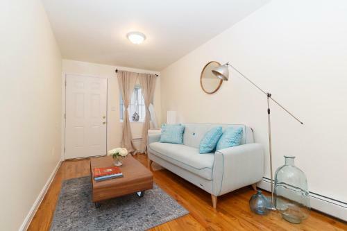 Private Garden 2 Bedroom Apartment