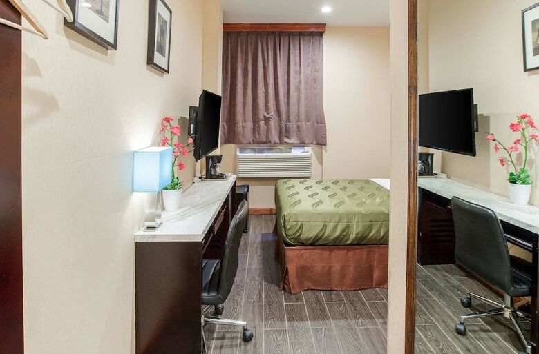 Hotel Quality Inn Near Sunset Park