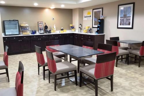 Hotel Days Inn By Wyndham Brooklyn Marine Park