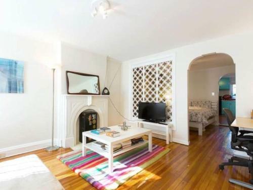 Apartment Lovely Historic Brownstone