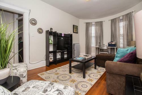 Apartamentos Bright, Spacious, 1 Br, Washington Square, Steps To Train, Parking Avail