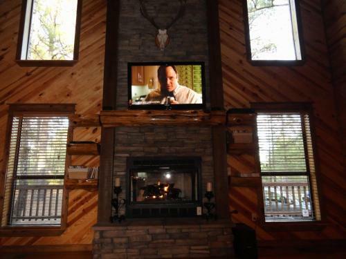 Sundance Trail Cabin Broken Bow Cabin
