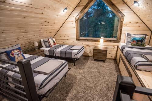 Water Music Cabin Broken Bow Cabin