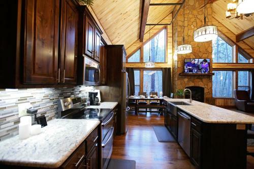 Dream House Broken Bow Cabin
