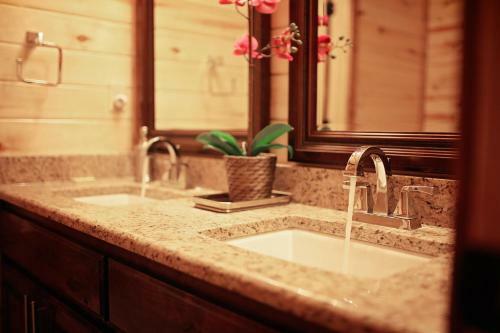 Dream House Broken Bow Cabin