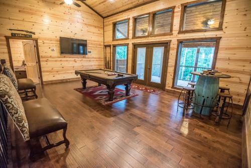 Rusty Spur Lodge Broken Bow Cabin