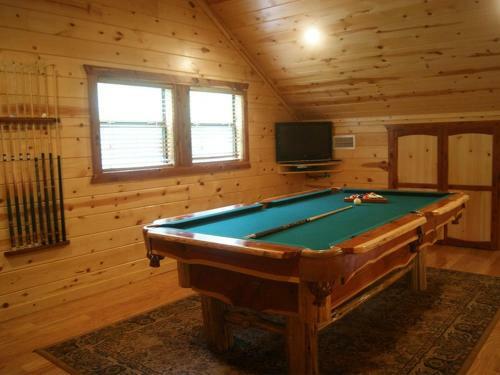 Four Seasons Lodge Broken Bow Cabin