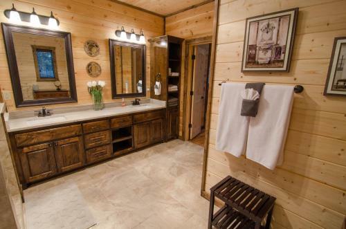 Highland Ridge Broken Bow Cabin