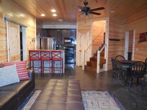 Trout Creek Lodge Broken Bow Cabin