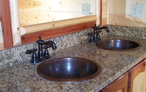 Lucky Duck Lodge Broken Bow Cabin