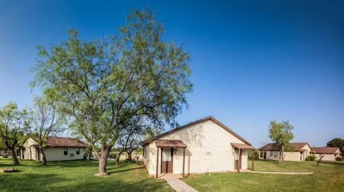 Bay Landing Camping Resort Cabin 23