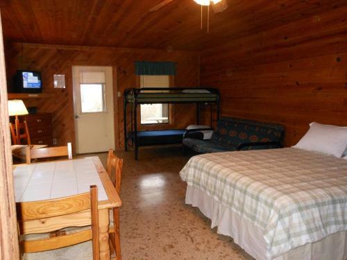 Bay Landing Camping Resort Cabin 19