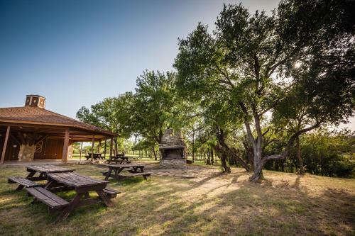 Bay Landing Camping Resort Cabin 22