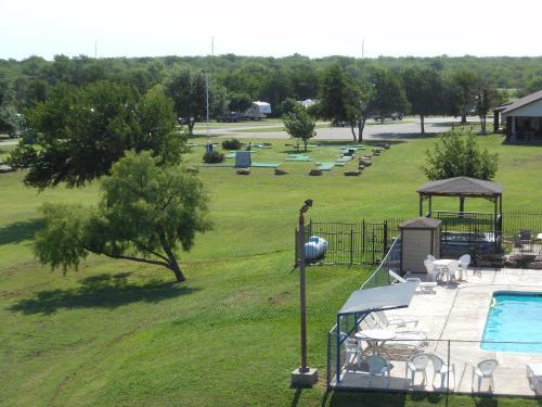 Bay Landing Camping Resort Cabin 15