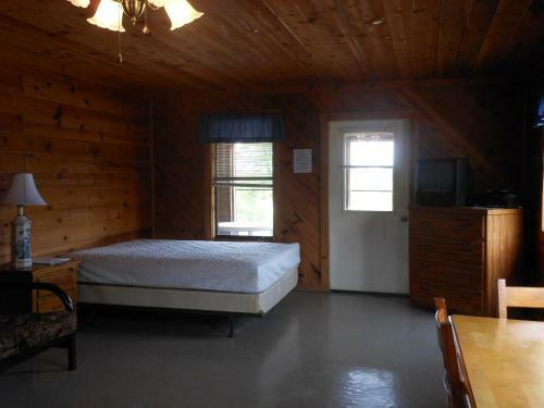 Bay Landing Camping Resort Cabin 16