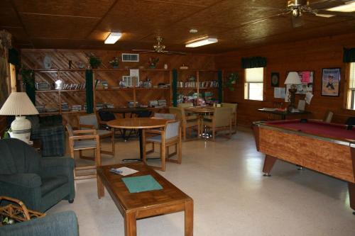 Bay Landing Camping Resort Cabin 16