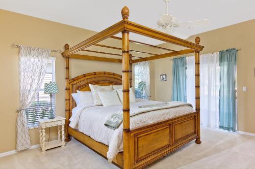Cape Coral Waterfront Serenity