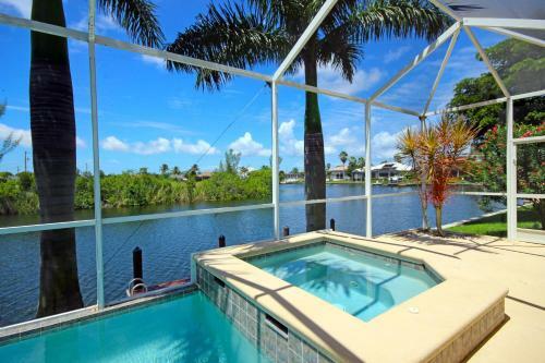 Waterfront Villa Sw Cape Id4012