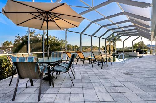 Villa Dolphin