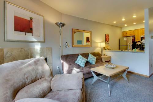 Beaches Inn | Pacific Surf Townhouse