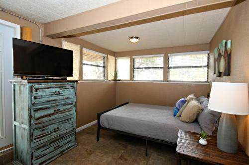 Ricks River Haus Home
