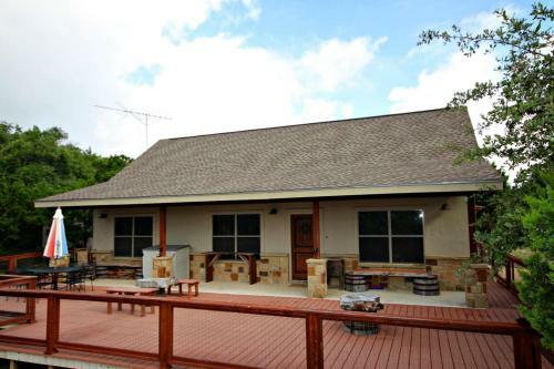 Canyon Lake Hideaway Home
