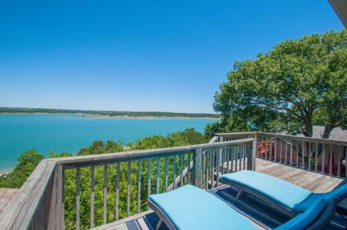 Blue Water Bungalow At Canyon Lake