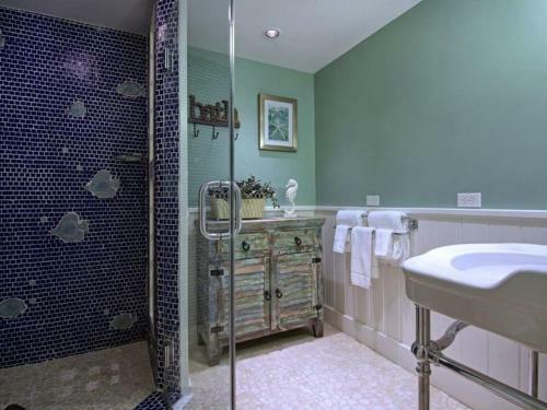 Captiva Dr Home 16151
