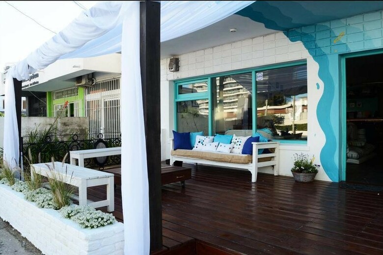 Hostal El Viajero Brava Beach Hostel Suites