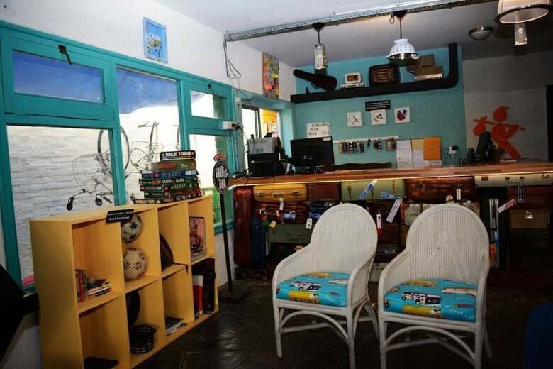 Hostal El Viajero Brava Beach Hostel Suites