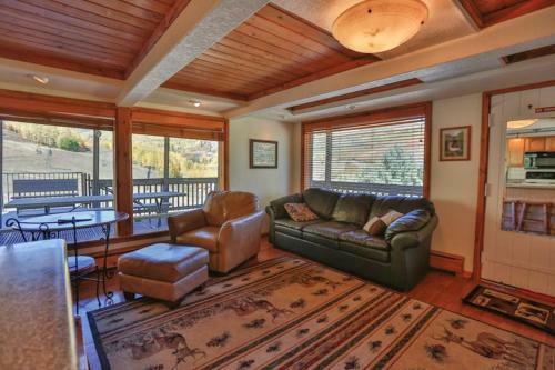Brettelberg Slopeside Condos F9