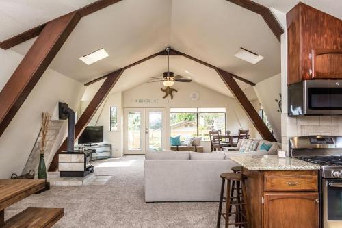 Sandy Toes Cottage - Three Bedroom - 3713