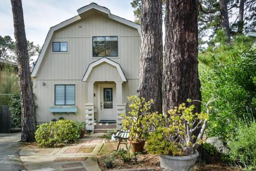 Sandy Toes Cottage - Three Bedroom - 3713