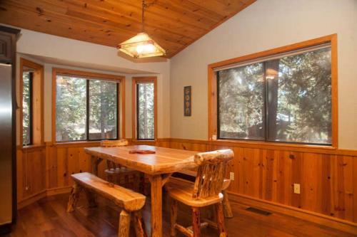 Dodowah In Carnelian Bay Home